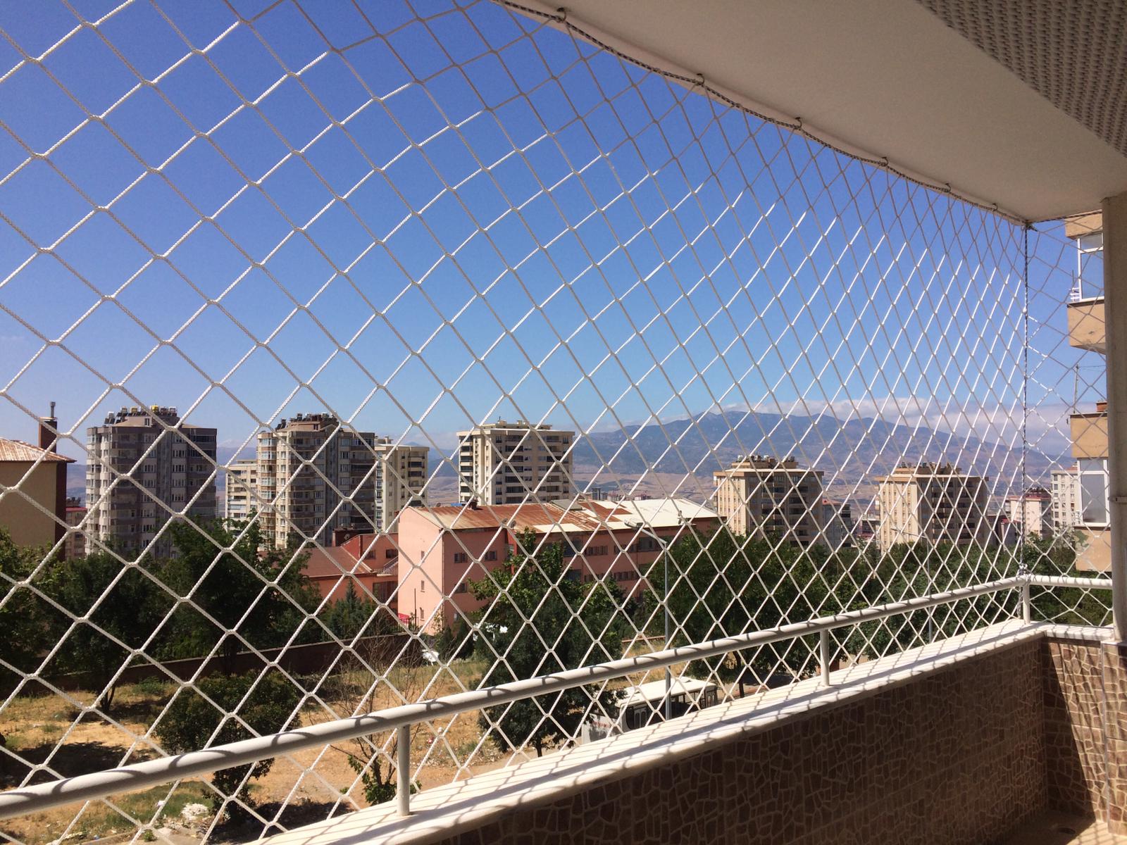 Balkona Neden File Taktırmalıyım?